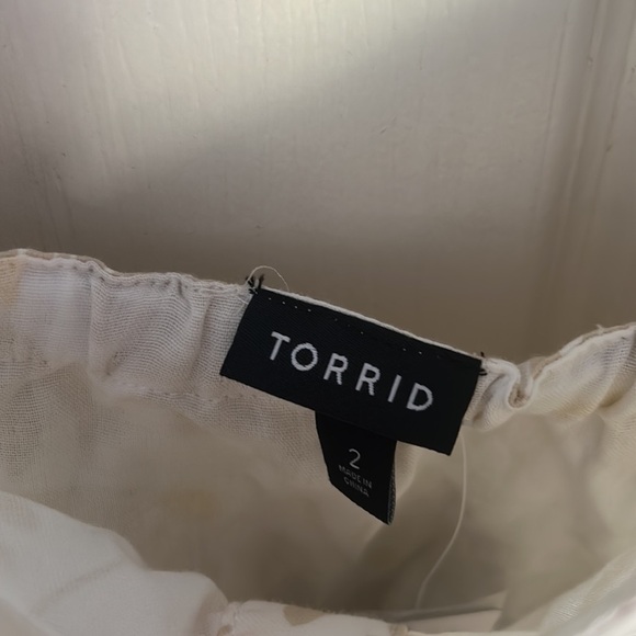 NWT Torrid Double Gauze Ruffle Button Front Tank Top daisy daydream - Picture 9 of 10